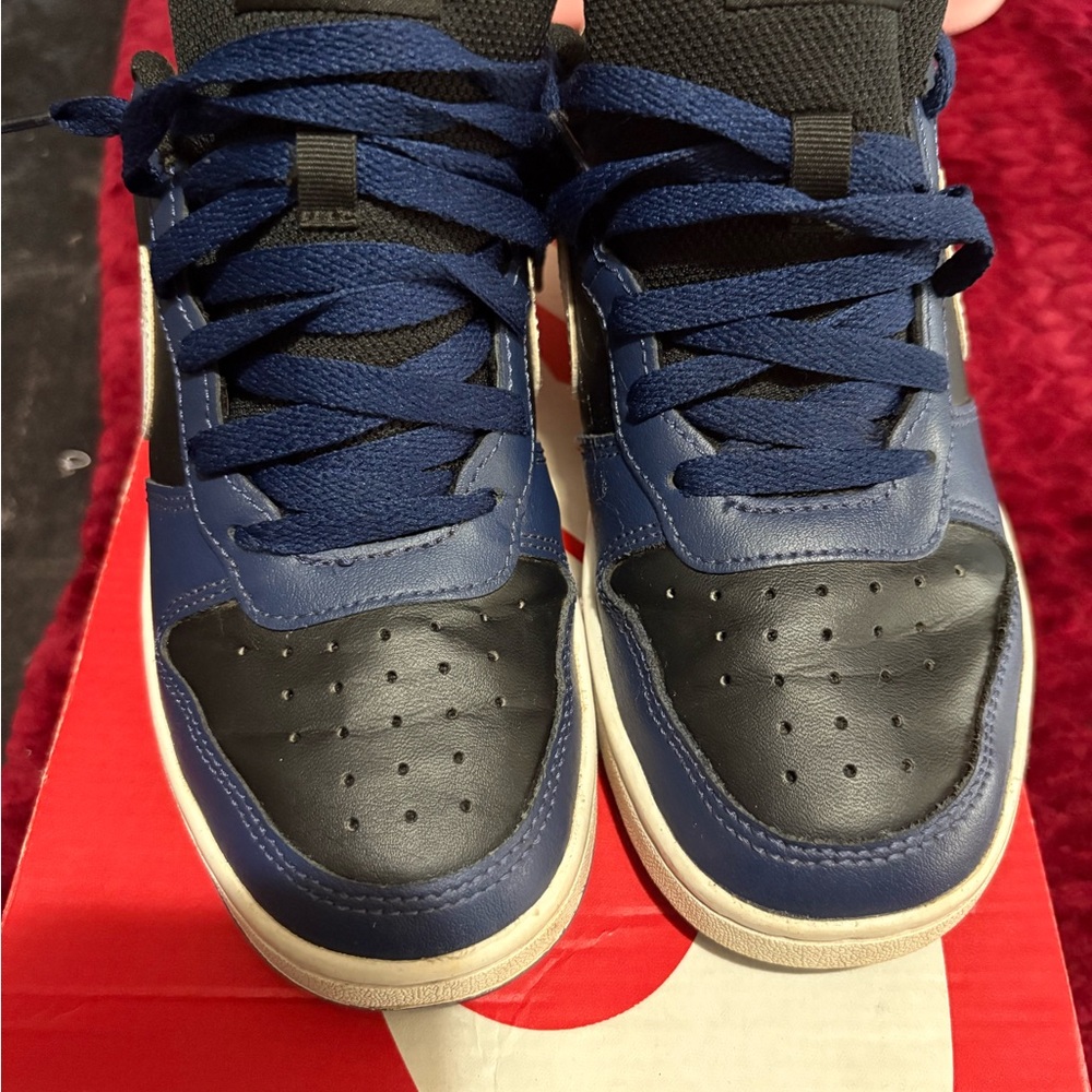 Nike Court Borough Low 2 Midnight Blue and Black Size 5Y - Picture 2 of 4